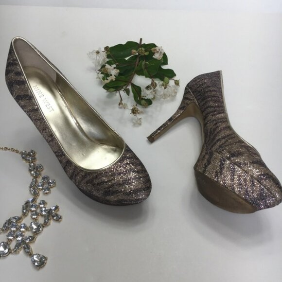Nine West Mendoza Glitter Zebra Platform Heel Pump - Picture 1 of 8